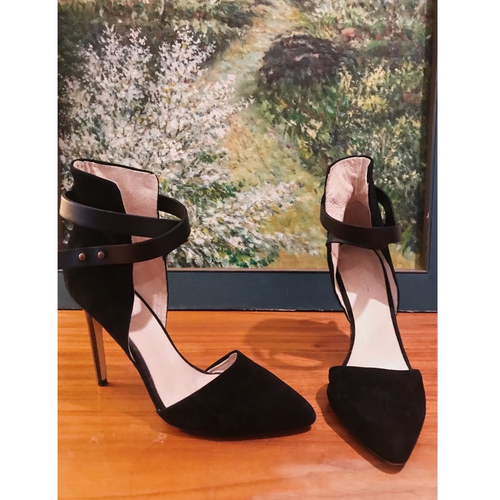 Joe’s Jeans Black Stiletto Heels w/ Ankles Straps
